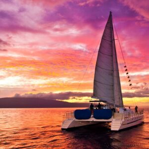 Paseo en catamarán al atardecer